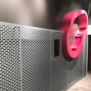 Telekom Frankfurt – Ladenbau · Blister Wall & Bubbles, ausgeführt von Metallbau Delbeke